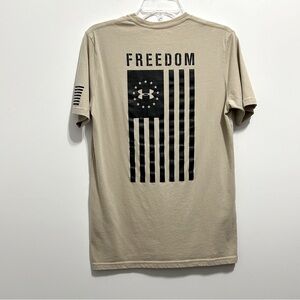 🔹Under Armour Men’s Short Sleeve Cotton Patriotic American Flag Tan Tee